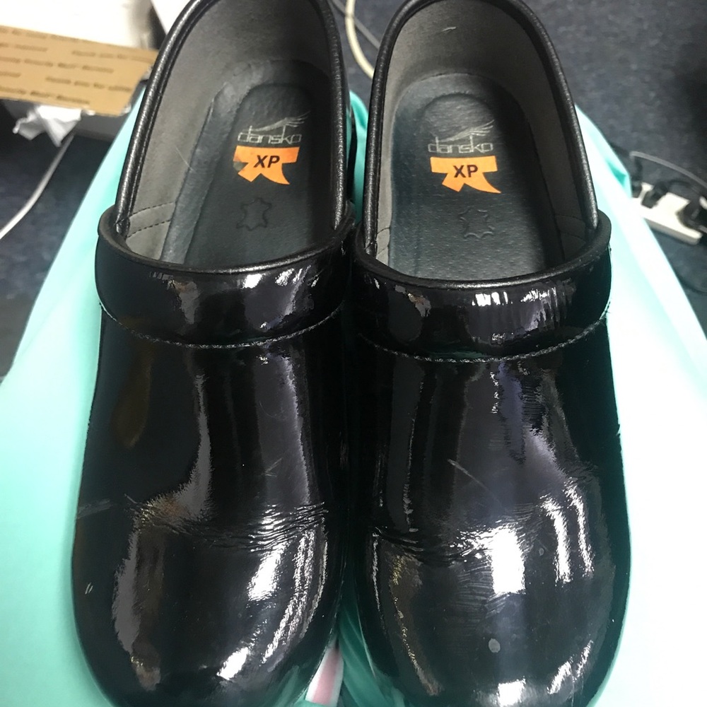 Dansko XP patent black leather clogs 39